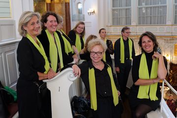 Der Albertinen-Mitarbeitenden-Gospelchor brachte das Publikum in Stimmung.